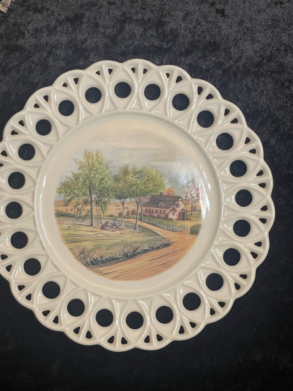 Vintage Currier & Ives decorative plate